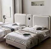 상대방의 수면 스타일이 나와 달라 쉽게 잠을 이루기 힘들다면?ㅣONDE TWIN BED, 수면의 중요성이 깊어지며, 서로의 수면 영역을  해치지 않는 트윈베드를 많이 찾아주시고 있어요!, 간결하고 부드러운 곡선 라인으로 공간이 넓어 보이는 효과를 주는 온드 트윈 침대를  소개해드릴게요., 특별한 분위기를 만들어 줄 은은한 라인 조명과 스마트 기기 충전까지 ...