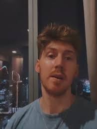 Travis Leon's Instagram, Twitter & Facebook