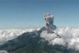We did not find results for: Captan El Momento Exacto En Que Un Meteorito Cae Sobre El Volcan Mas Activo De Indonesia Internacional Noticias El Universo