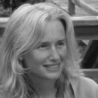 Sonya Mead's Instagram, Twitter & Facebook