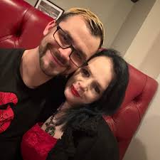 I'm a new player but always online i need a clan online to help me