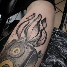 Recipient of star adviser's people's choice award and honolulu pulse's best tattoo parlor of the year award. 808 Inkshiner Tattoo Studio Facebook