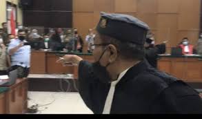 Munarman was an islamic defenders front (fpi) spokesman, advocate, former human rights activist, former chairman of the ylbhi, who later became the commander of the laskar islam command of fpi. Appoint Prosecutors And Teriaki Judges And Ask Rizieq Shihab For Presentation Munarman Please Meet With The Wall