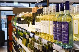 Vinmonopolet åpningstider julen 2016 tour. Ringerikes Blad Vinmonopolet Kan Fa Holde Apent Senere Pa Lordager