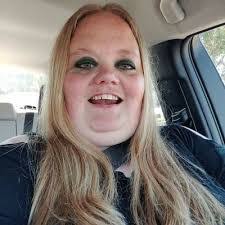 Stephanie Hadfield's Instagram, Twitter & Facebook