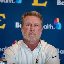 Sanders stunner: ETSU coach announces retirement