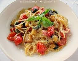 Spaghetti Melanzane Pomodorini E Capperi Primo Appetitoso Di Stagione Ricette Primi Piatti Piatti