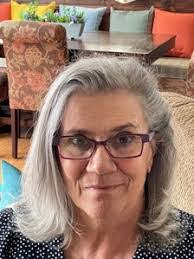 Kara Hendrickson's Instagram, Twitter & Facebook