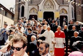 The best personalized gifts delivered & created with personalizationmall.com®. 1991 El Papa Juan Pablo Ii Visita La Iglesia De San Alfonso De Roma Old News Spanish