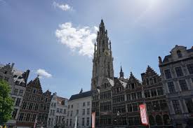 How many people live in the town of knokke? Antwerpen In 24 Stunden Tipps Und Highlights Fur Deinen Stadtetrip Road Traveller