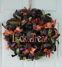 Halloween wreaths are like the most popular items for shopping these days. Pin On All Things Fall