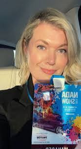 Erin Zander's Instagram, Twitter & Facebook