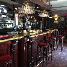 Comptoir Typique Pub Anglais Realise Par Aranda Mas Bar Interieur Bar Salle De Loisirs