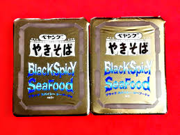 新商品 ペヤングやきそば ブラック スパイシー シーフード ウェルシア 高槻古曽部店 写真版ぐるめ部長の ほぼ高槻 グルメガイド Vol ２