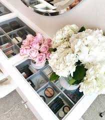 Saya di sini untuk menyatakan kebenaran. Lacd X Jessi Malay The Reveal Closetphile Jessi Malay Dressing Room Design Beauty Storage