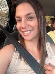 O que será que vou fazer no meu cabelo, alguém sabe?