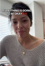 Jessica Hause's Instagram, Twitter & Facebook