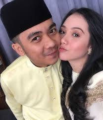 Check spelling or type a new query. Isteri Untuk Diiktiraf Elvina Hamil Anak Pertama Hiburan Mstar