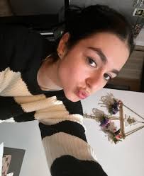 Study mode 📚 but taking a break to ask you how you feel 🥰