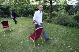 Despite efforts by ministers to draw a line under the row, anger on the tory back benches persisted. Raging Civil Servant Hits Out Tories Over Defence Of Dominic Cummings The National