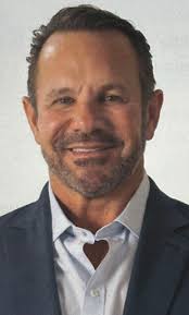 United Way recognizes Heiges, Zekelman as Community Champions