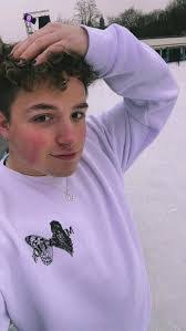 Justin Runge's Instagram, Twitter & Facebook