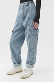 Bdg Blaine High Waisted Skate Jean Light Wash In 2020 Retro Outfits Womens Jeans Skinny Cute Casual Outfits