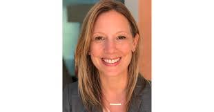 Melissa Clayton's Instagram, Twitter & Facebook