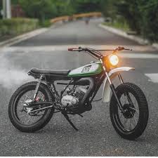 Smoker Love Yamaha Dt100 Resurrected By Revoltcycles Of Cebu Yamaha Bikes Scrambler Suzuki Cafe Racer