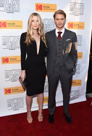 Sarah Roemer Buns In The Oven 21 Stars Who Are Expecting Babies In The New Year Popsugar Celebrity Photo 10