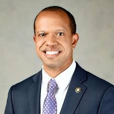 Cedric Sims's Instagram, Twitter & Facebook