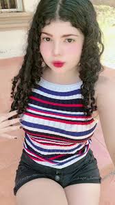 🍸𝐴𝑉𝑅𝐼𝐿🦢 (@geneavril)