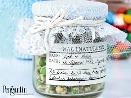 Hmm, mungkin anda boleh mula viral kan idea jadikan madu sebagai doorgift untuk perkahwina 2017 ni! Hias Botol Kaca Sebagai Doorgift Mengikut Tema Majlis Anda Pesona Pengantin