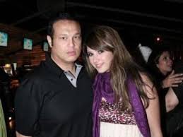 اسمع وحمل اغنية محمد نبينا من اغاني حماده هلال مجانا عبر موقع اغاني سمعنا. Ø¨Ø§Ù„ØµÙˆØ± ØªØ²ÙˆØ¬Ù‡Ø§ Ø¹Ù„Ù‰ Ø²ÙˆØ¬ØªÙ‡ Ø§Ù„Ø£ÙˆÙ„Ù‰ ÙˆØ·Ù„Ù‚Ù‡Ø§ Ø«Ù„Ø§Ø« Ø·Ù„Ù‚Ø§Øª Ù…Ø­Ù…Ø¯ Ø­Ù„Ø§ÙˆØ© ÙÙŠ Ø£ÙˆÙ„ Ø¸Ù‡ÙˆØ± Ù…Ø¹ Ø²ÙˆØ¬ØªÙ‡ Ø§Ù„Ø¬Ø¯ÙŠØ¯Ø© Ø±ÙŠÙ‡Ø§Ù… Ø­Ø¬Ø§Ø¬ Ø¨Ø¹Ø¯ Ø¥Ù†ÙØµØ§Ù„Ù‡ Ø¹Ù† ÙŠØ§Ø³Ù…ÙŠÙ† Ø¹Ø¨Ø¯ Ø§Ù„Ø¹Ø²ÙŠØ²