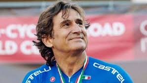 Alex zanardi is the most successful handicapped racing driver ever. Alex Zanardi Here S How The Champion Is 9 Months After The Accident Curler Ruetir