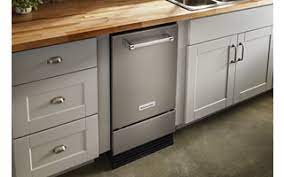 The problem is the water freezes in the resevoir. Stainless Steel With Printshield Finish Kitchenaid 18 Automatic Ice Maker With Printshield Finish Kuid308hps Kitchenaid