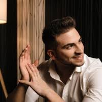 90+ "Legakis" profiles