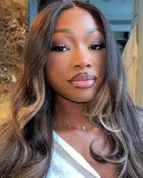 Amazon.com: CIYOO Peluca de cabello humano rubio ceniza con reflejos de 13  x 6 pulgadas, pelucas de cabello humano ondulado con encaje frontal  transparente HD prearrancado, densidad del 180%, pelucas de color