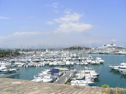 Port Vauban Source Wikimedia Org Antibes San Francisco Skyline Cote D Azur