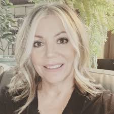 Connie Lines's Instagram, Twitter & Facebook