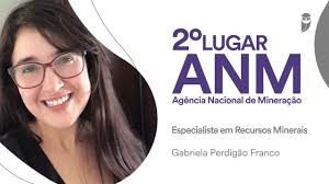Gabriela Franco, aprovada em 2° lugar para Especialista em Recursos  Minerais