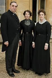Downton Abbey Carson Mrs Hughes O Brien Downton Abbey Downton Abbey Costumes Downton Abbey Fashion
