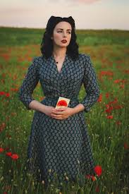 3.7 out of 5 stars 5,624. A 1940 S Dress From Butterick Retro Pattern 6239 Modelled By Liv Free Photo By Nicole Loven Made From Lightweight Cotton Sewing