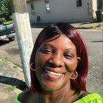 Lynette Dowell's Instagram, Twitter & Facebook