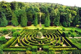 Let S Get Lost In A Garden Maze Chatsworth House Victorian Gardens Chatsworth