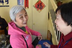 三月阳春，暖风轻拂，阳光温暖，纽约禅堂迎来了吉祥殊胜的一天，观世音菩萨圣诞！今天，三月二十四日，禅堂举办了祈福加持活動。四方有缘涌进禅堂，男女老少，携老带幼，满脸喜庆，满心欢喜，庆祝佛诞，共沾法喜！  更多精彩请看附图。 文：持彻