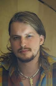 Peter Warfield's Instagram, Twitter & Facebook