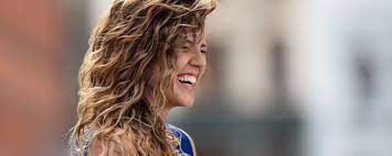 Short wavy hair is trendy, classy and versatile. How To Style Wavy Hair With These Stylers Devacurl Blog
