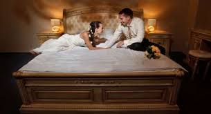 Semakin dalam aku pergi, yang panas itu. 5 Hal Yang Wajib Diketahui Pengantin Baru Soal Malam Pertama