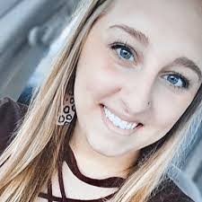 Kari Erwin's Instagram, Twitter & Facebook